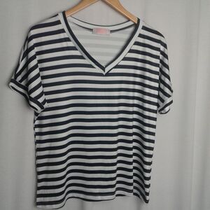 C+D+M Collection Black And White Striped Women's Extra Large Short Sleeve V Neck